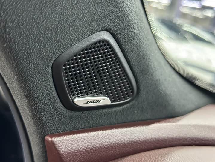 Фото 15 - Geely Monjaro