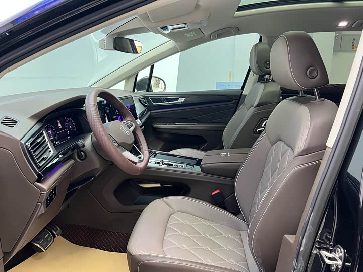 Фото 3 - Volkswagen Viloran