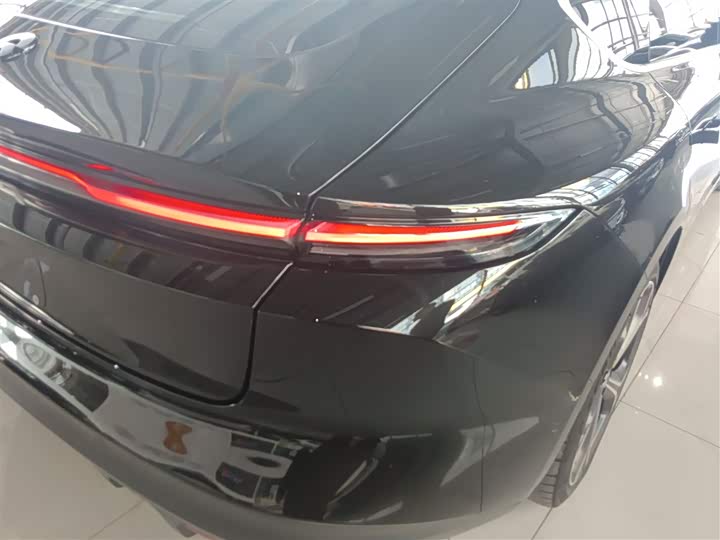 Фото 8 - Nio ET5