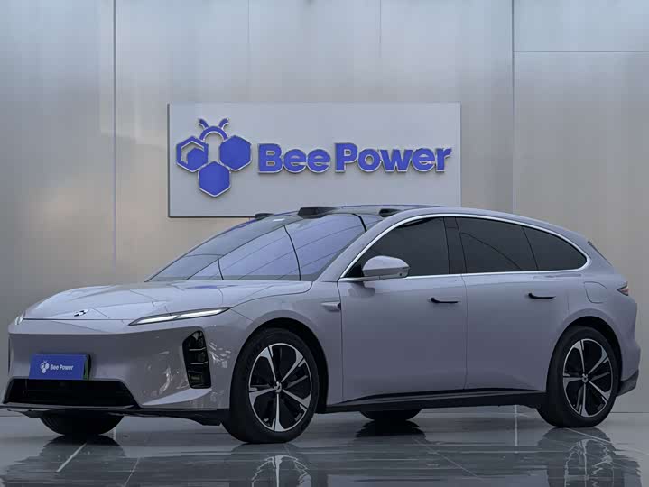 Фото 1 - Nio ET5T