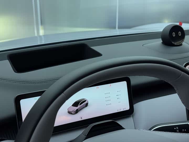 Фото 16 - Nio ET5T