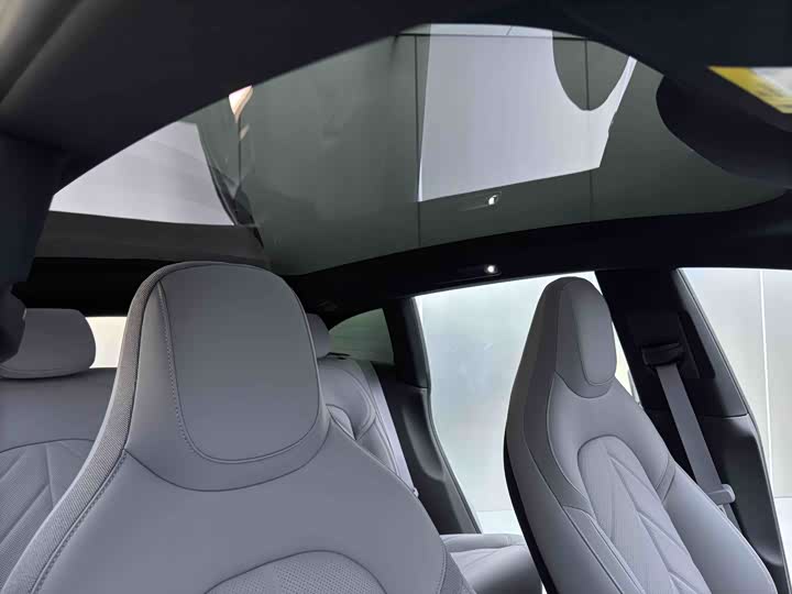 Фото 21 - Nio ET5T