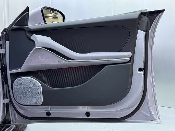 Фото 22 - Nio ET5T