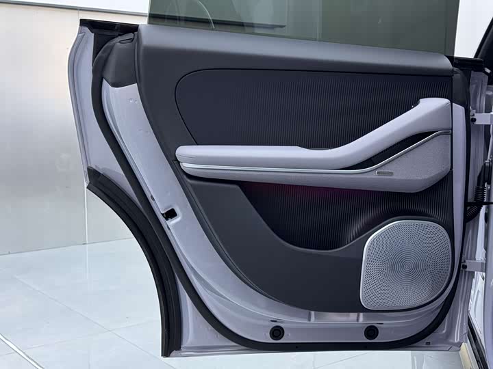 Фото 23 - Nio ET5T