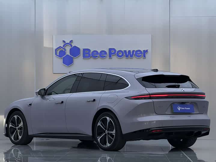 Фото 8 - Nio ET5T