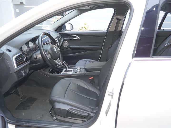 Фото 16 - BMW 1 Series