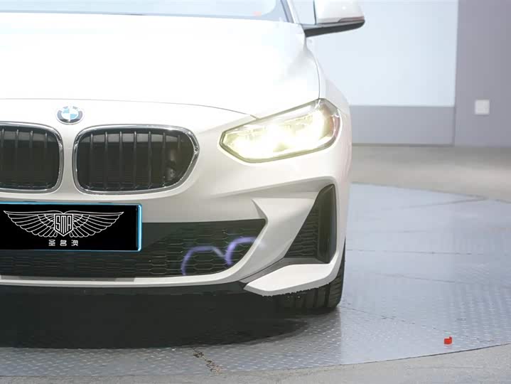 Фото 4 - BMW 1 Series