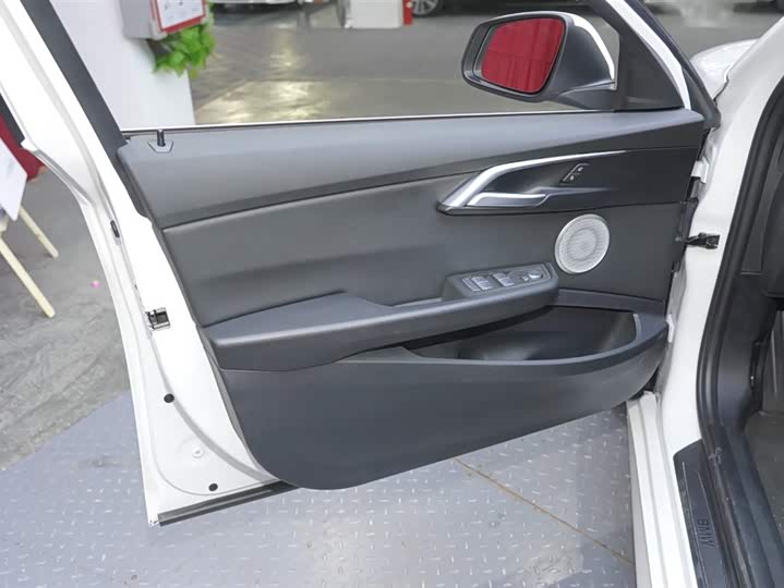 Фото 9 - BMW 1 Series