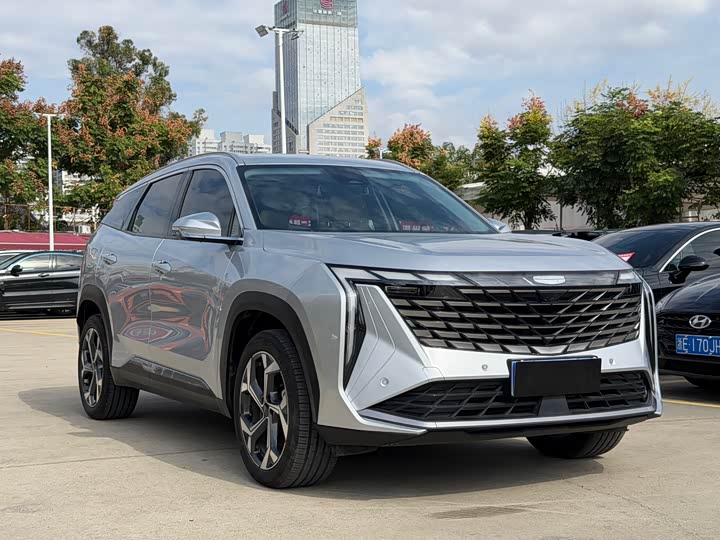 Фото 3 - Geely Atlas L