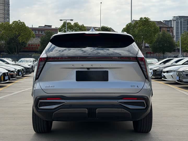 Фото 5 - Geely Atlas L