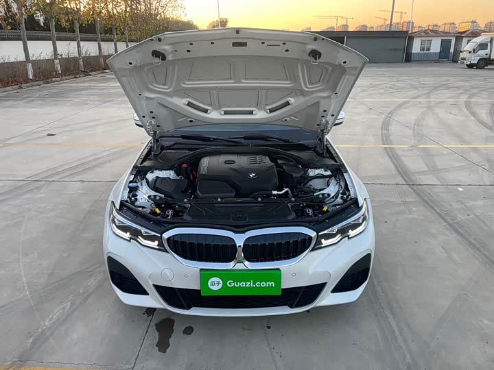 Фото 19 - BMW 3 Series