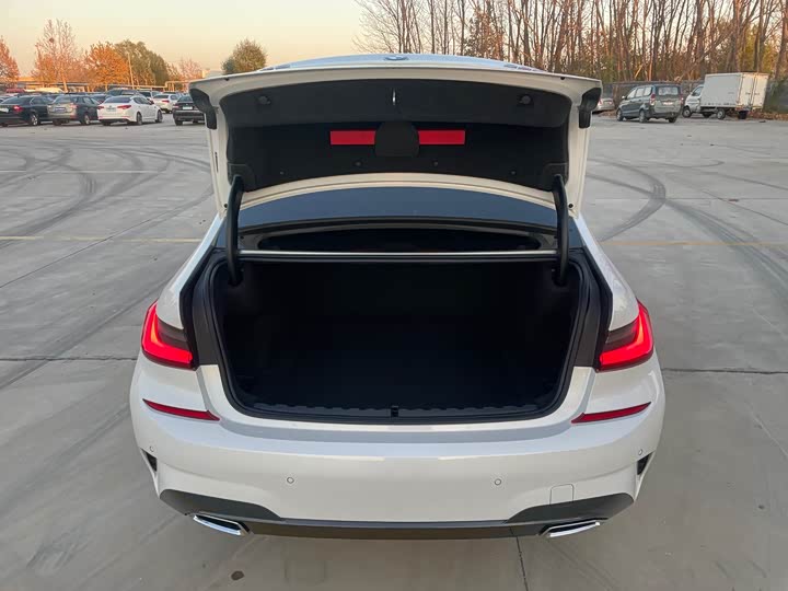 Фото 9 - BMW 3 Series