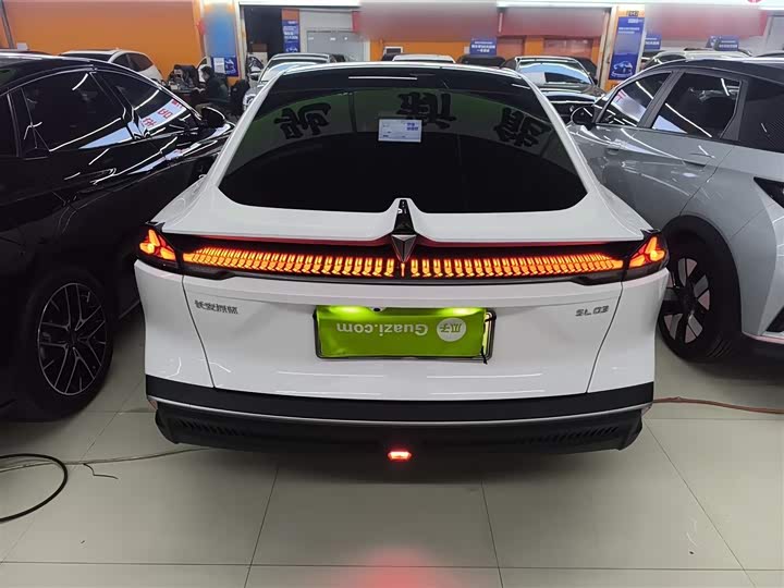 Фото 6 - Changan Deepal SL03