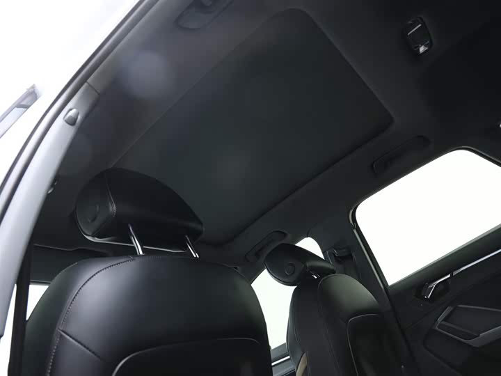 Фото 14 - Audi Q3