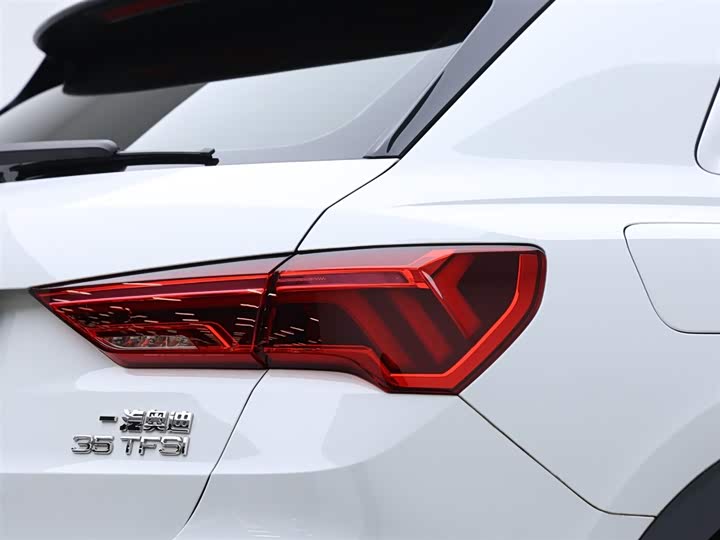 Фото 7 - Audi Q3