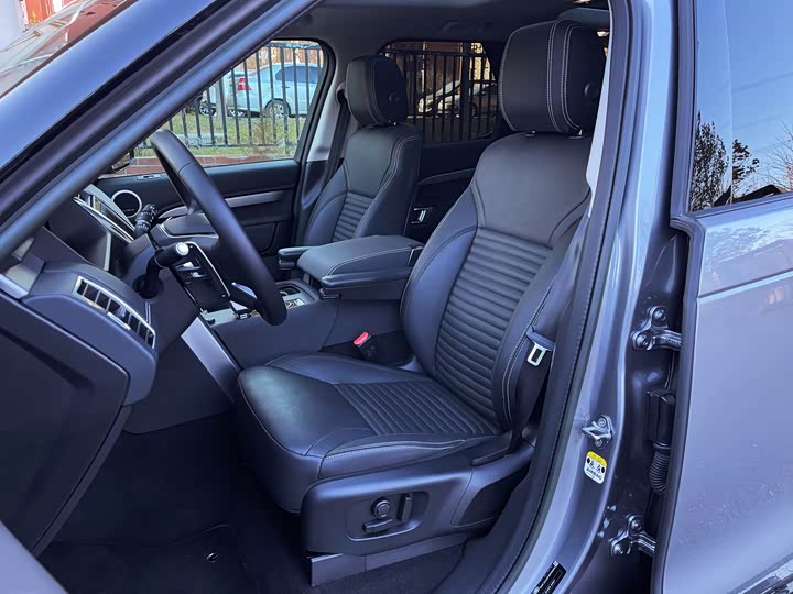 Фото 4 - Land Rover Discovery