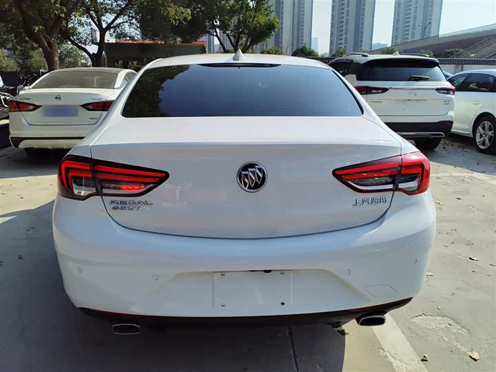 Фото 6 - Buick Regal