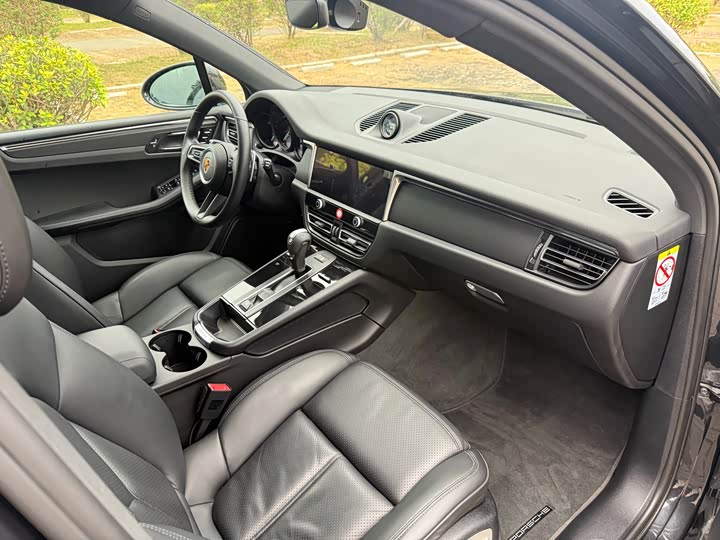 Фото 12 - Porsche Macan