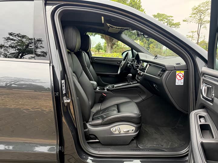 Фото 14 - Porsche Macan