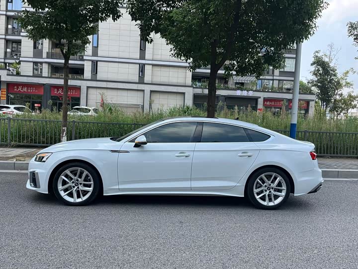 Фото 4 - Audi A5