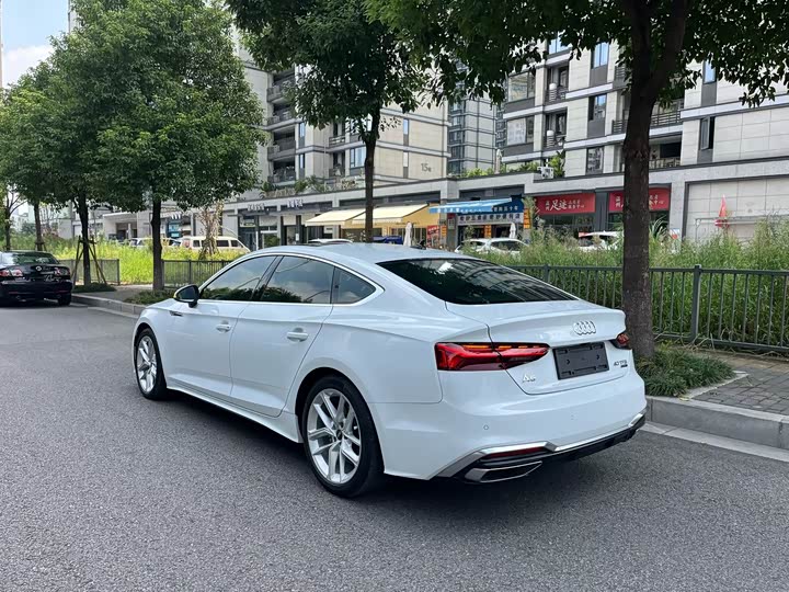 Фото 5 - Audi A5