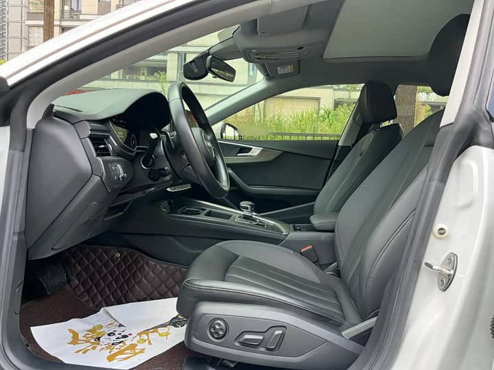 Фото 7 - Audi A5