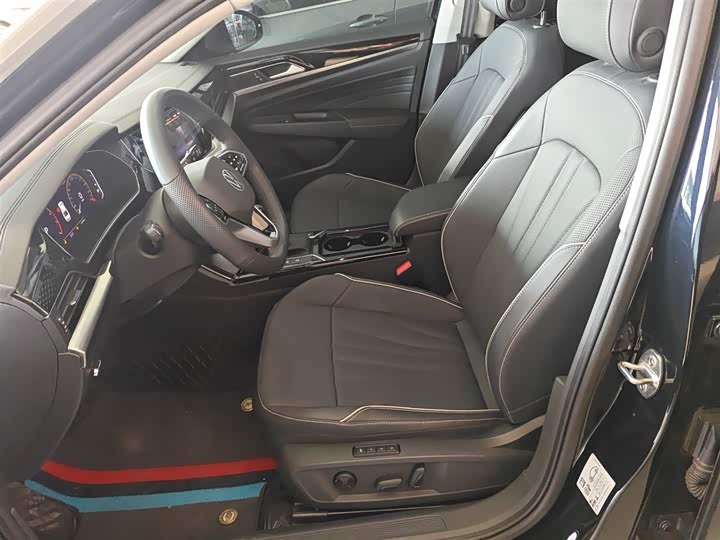 Фото 15 - Volkswagen Passat