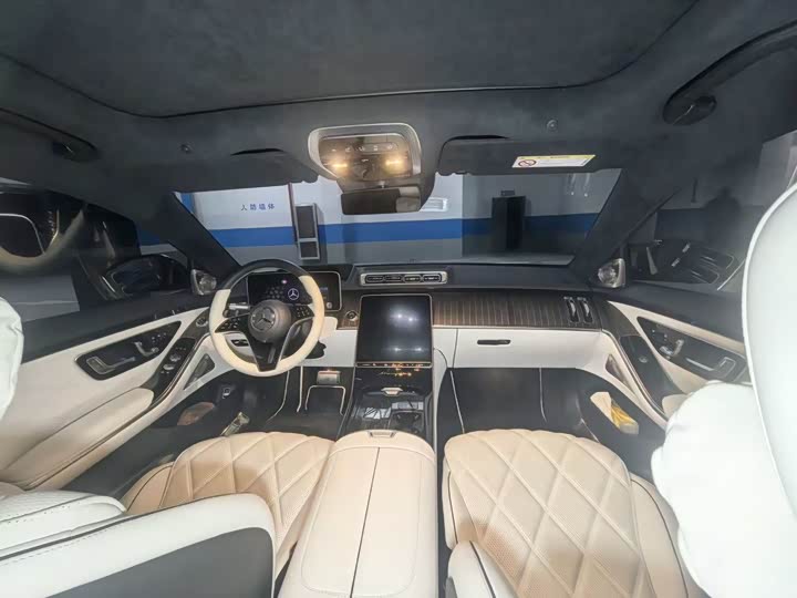 Фото 4 - Mercedes-Benz Maybach S-Class