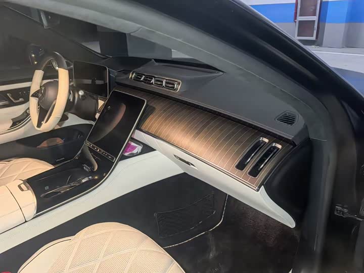 Фото 7 - Mercedes-Benz Maybach S-Class