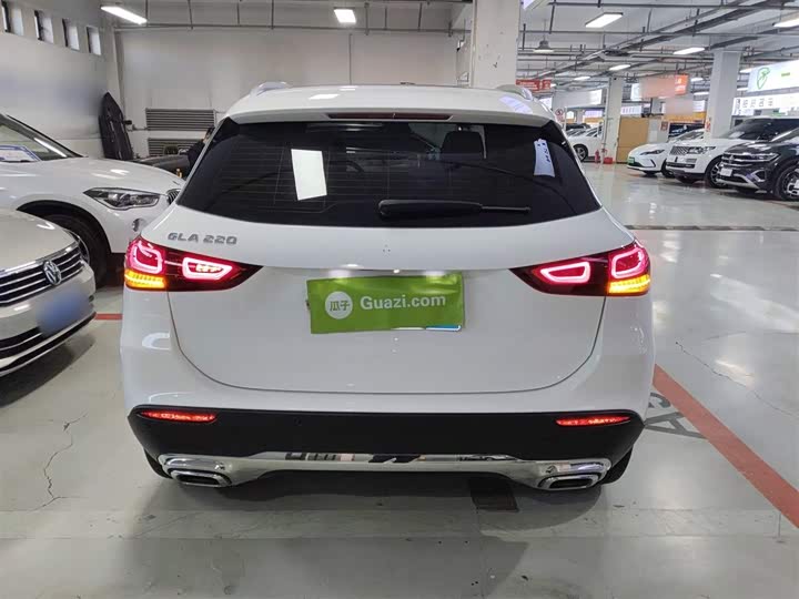 Фото 6 - Mercedes-Benz GLA-Class