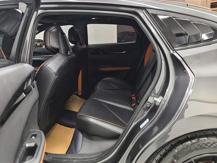 Фото 11 - Changan UNI-V