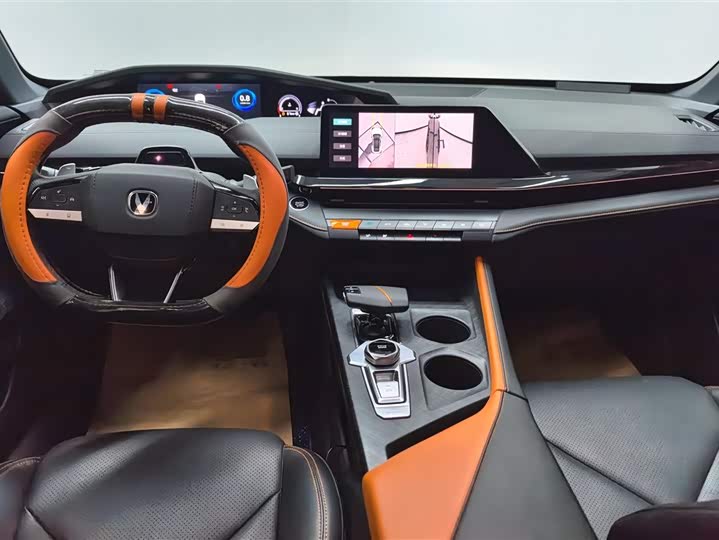 Фото 12 - Changan UNI-V