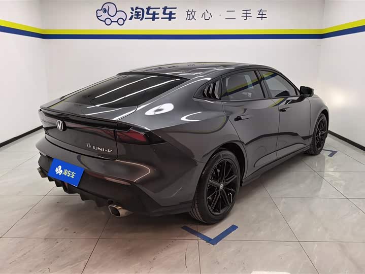 Фото 3 - Changan UNI-V