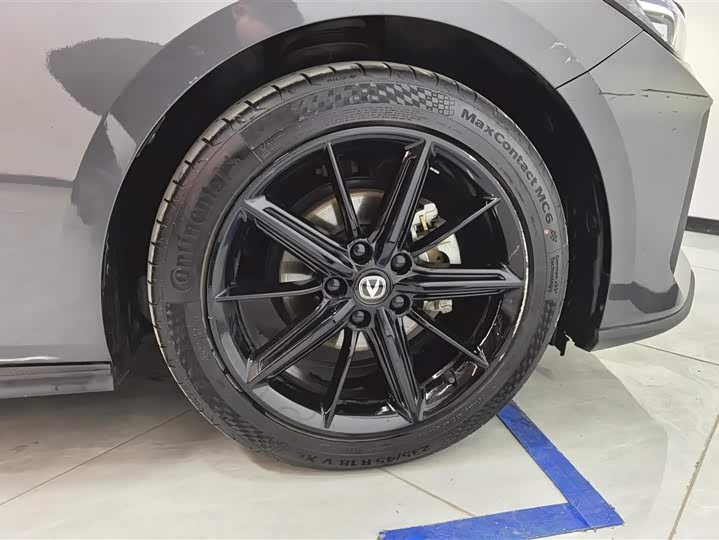 Фото 6 - Changan UNI-V