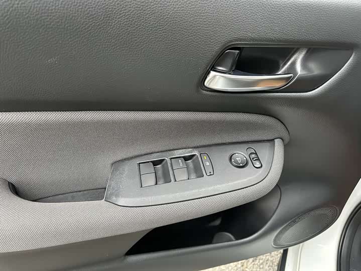 Фото 5 - Honda Life