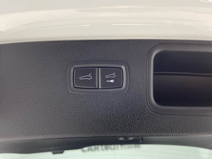 Фото 14 - Porsche Macan