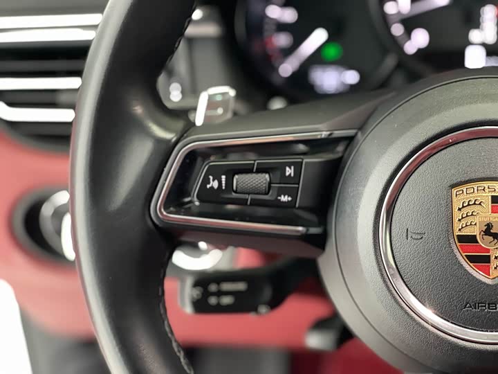 Фото 17 - Porsche Macan