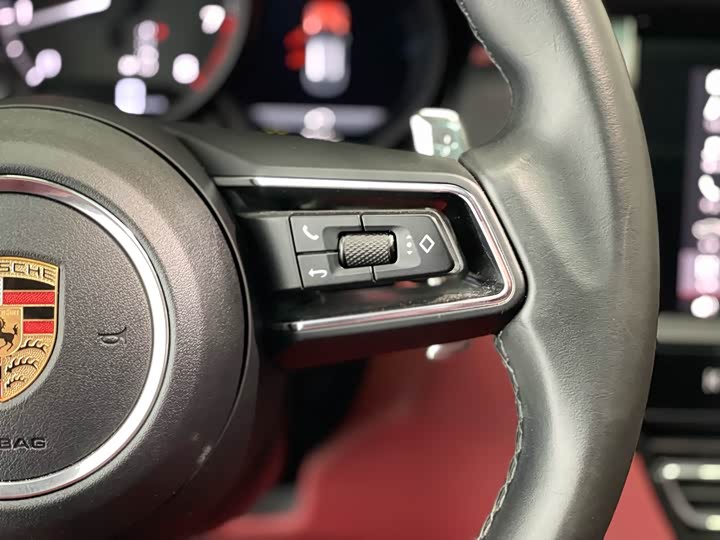 Фото 18 - Porsche Macan