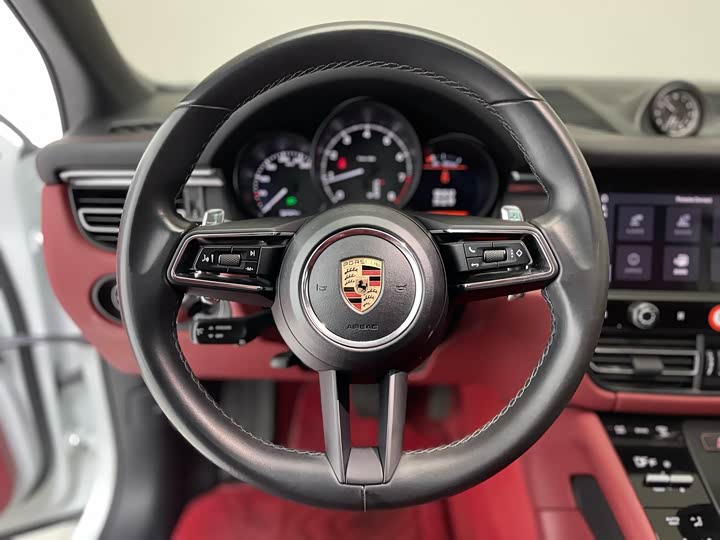 Фото 19 - Porsche Macan