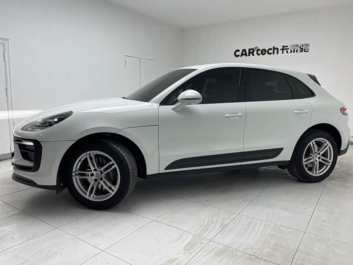 Фото 2 - Porsche Macan