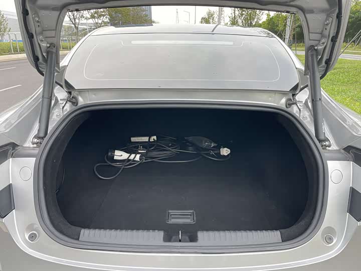 Фото 15 - XPeng P7