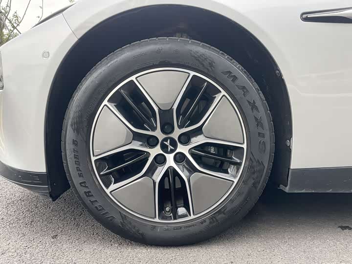 Фото 18 - XPeng P7