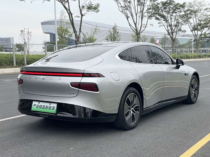 Фото 27 - XPeng P7