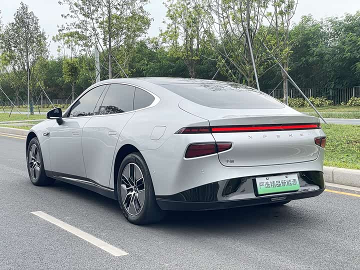 Фото 29 - XPeng P7