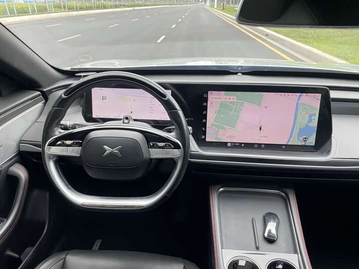 Фото 7 - XPeng P7