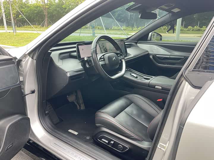 Фото 9 - XPeng P7