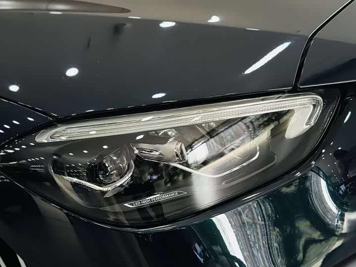 Фото 10 - Mercedes-Benz C-Class