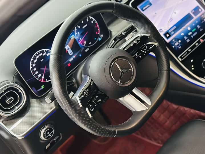 Фото 13 - Mercedes-Benz C-Class