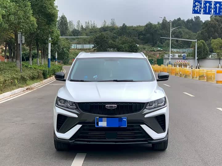 Фото 2 - Geely Coolray