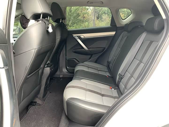 Фото 6 - Geely Coolray